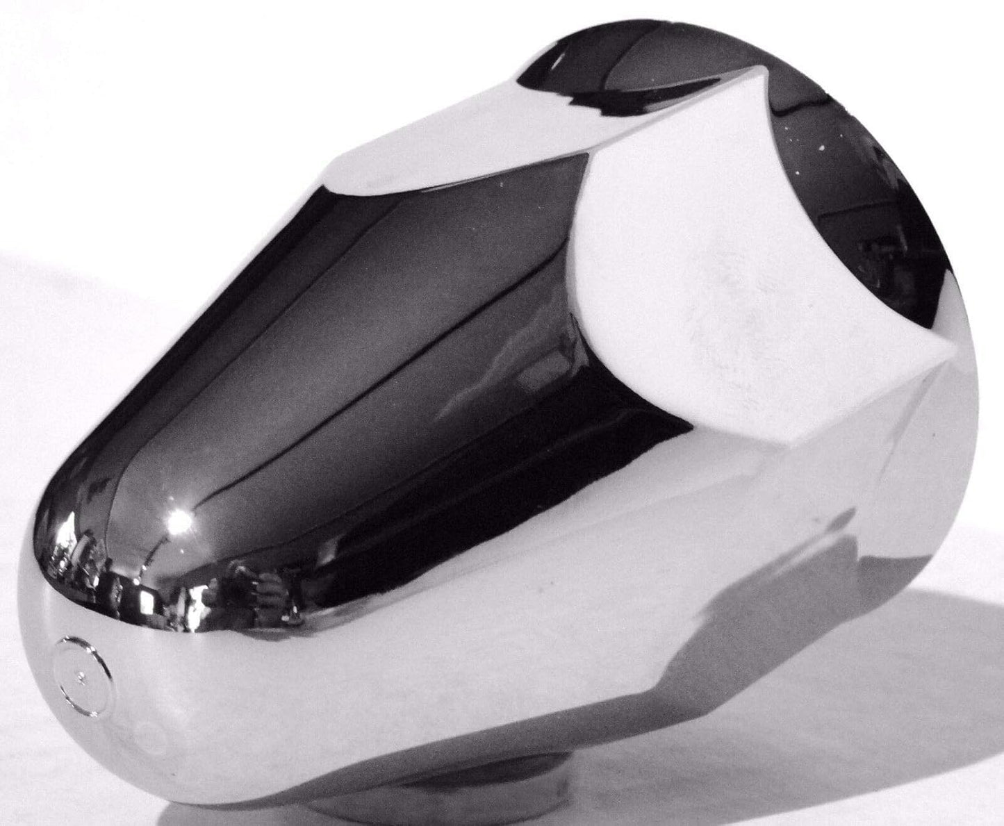 United Pacific 10045 Wheel Lug Nut Cover Set, 1-1/2" x 2-3/4", Chrome, Plastic, Bullets, Push-On Style