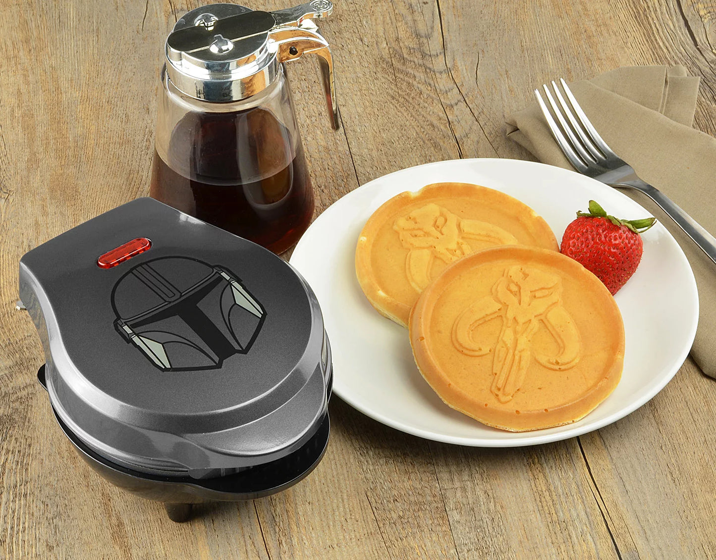 The Mandalorian 4 Mini Waffle Maker