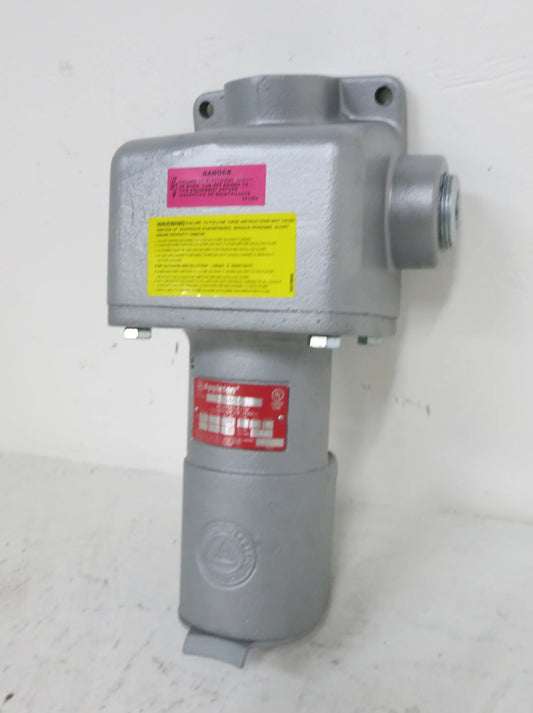 NEW Appleton CES6023 Explosion Proof Receptacle 1.5 HP 2W 3P 1PH CES-6023
