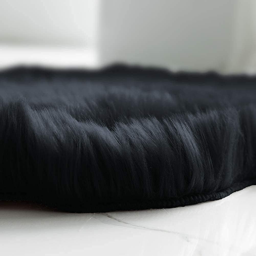1Pc Faux Sheepskin Wool Fur Car Seat Cover for Cars SUV Trucks Universal Fit, Soft Plush Synthetic Wool Buck Fur Car Seat Cushions by FLMaples(Black)