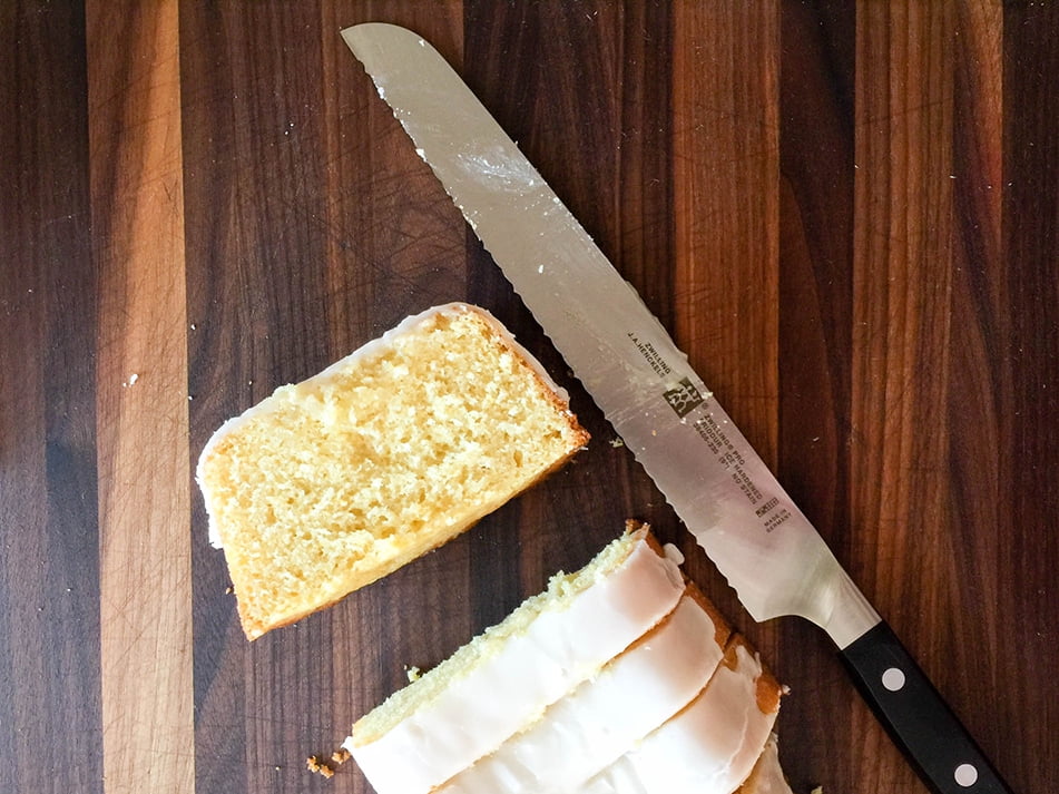 ZWILLING Pro 9 Z15 Bread Knife