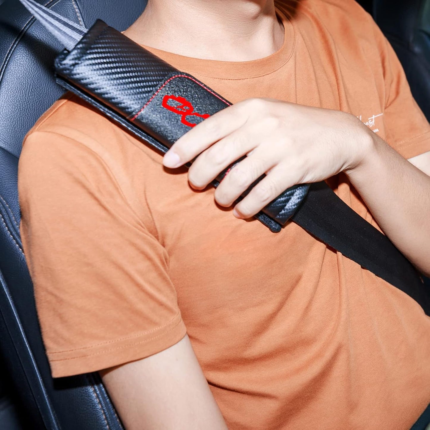 WOigQing 2 Pcs Carbon Fiber Leather Car Seat Belt Shoulder Pad Protective Sleeves for Chrysler 300/C/ 300S (RED)