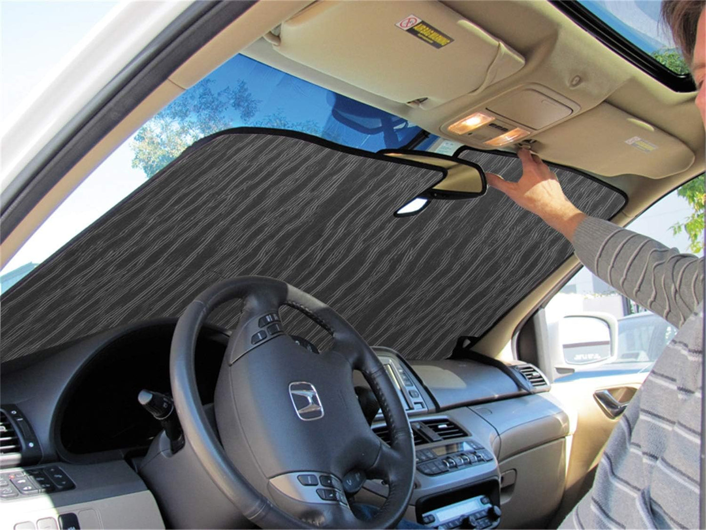 Intro-Tech MD-57A-G Custom Fit Folding Auto Sun Shade, Gold