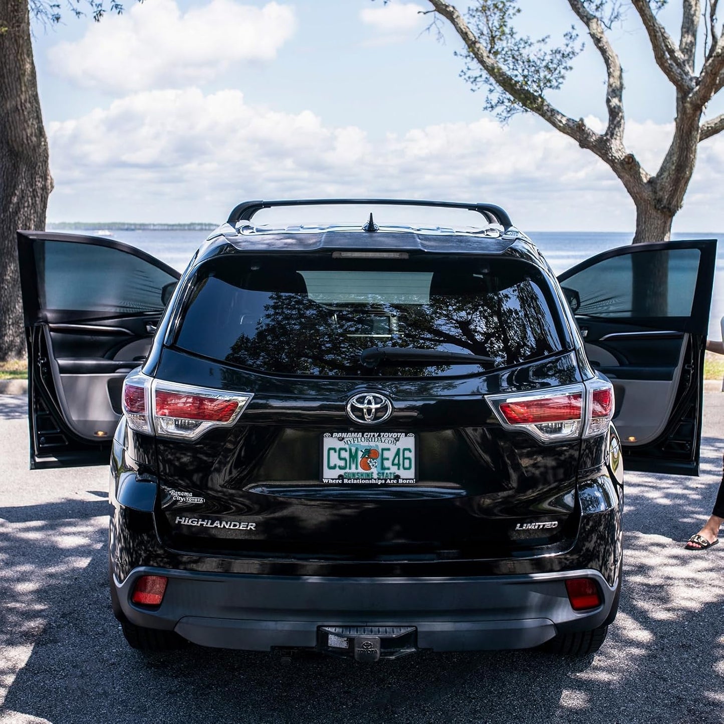 Sedans and Compact SUV Car Front Window Screens for Camping Front Windows Shade Driver Side Window Privacy Covers No Biting Bugs