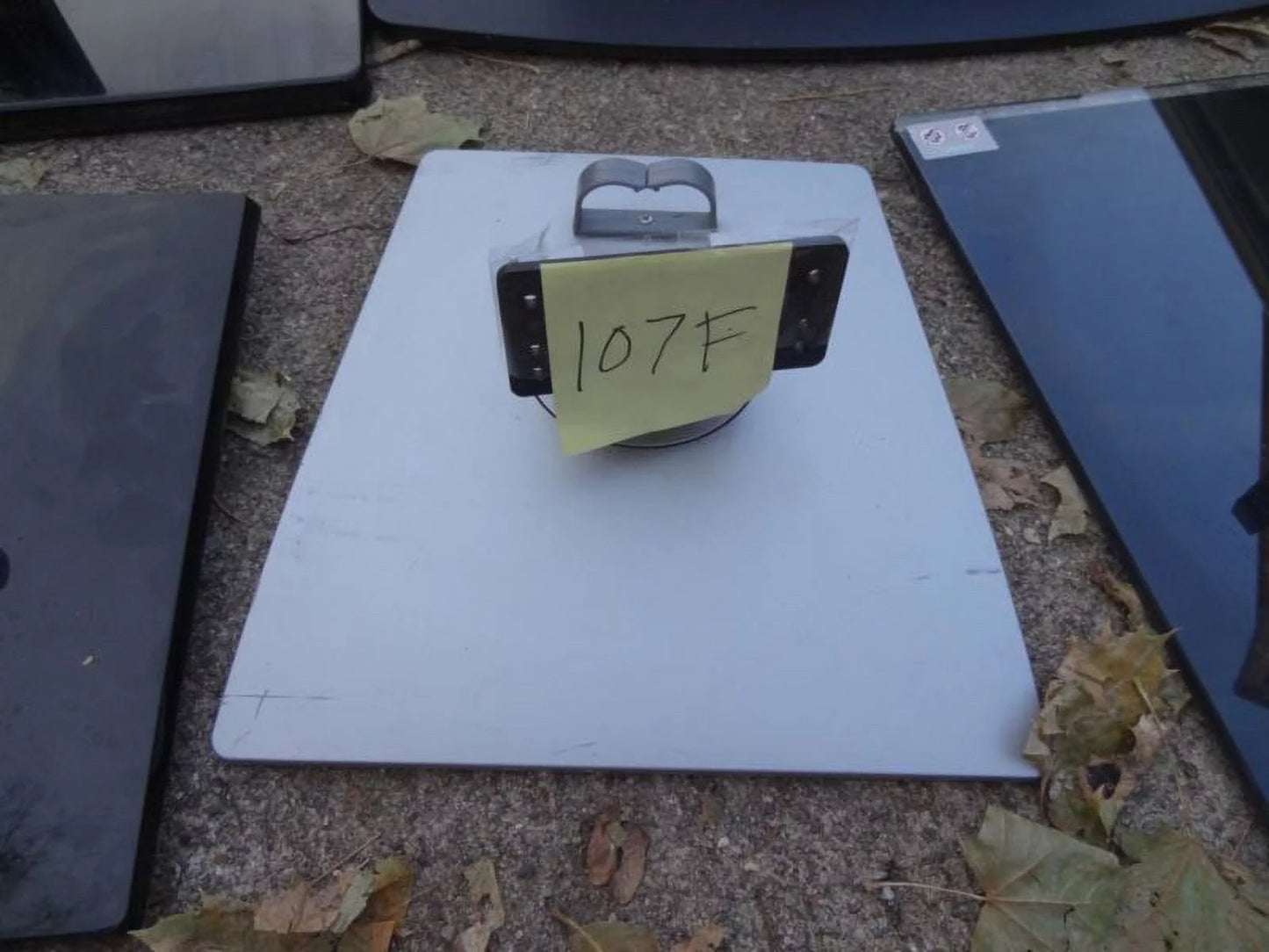 TOSHIBA 32HLV85 TV Stand 107f