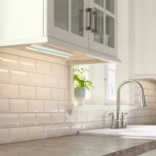 Amax Lighting 5W LED undercabinet  in White Finish 24 X24 X3.5